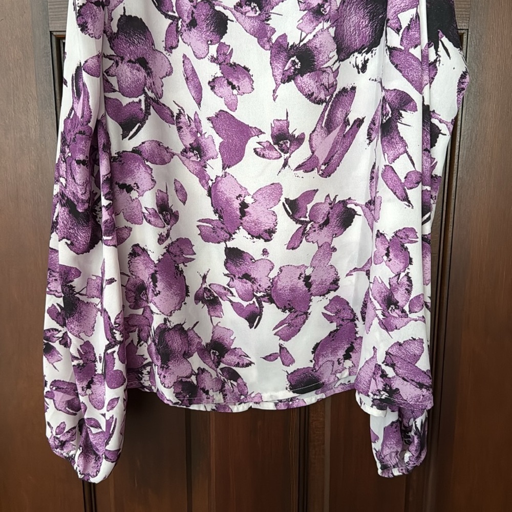 Charming Charlie Long Sleeve Cold Shoulder Top - Picture 6 of 9